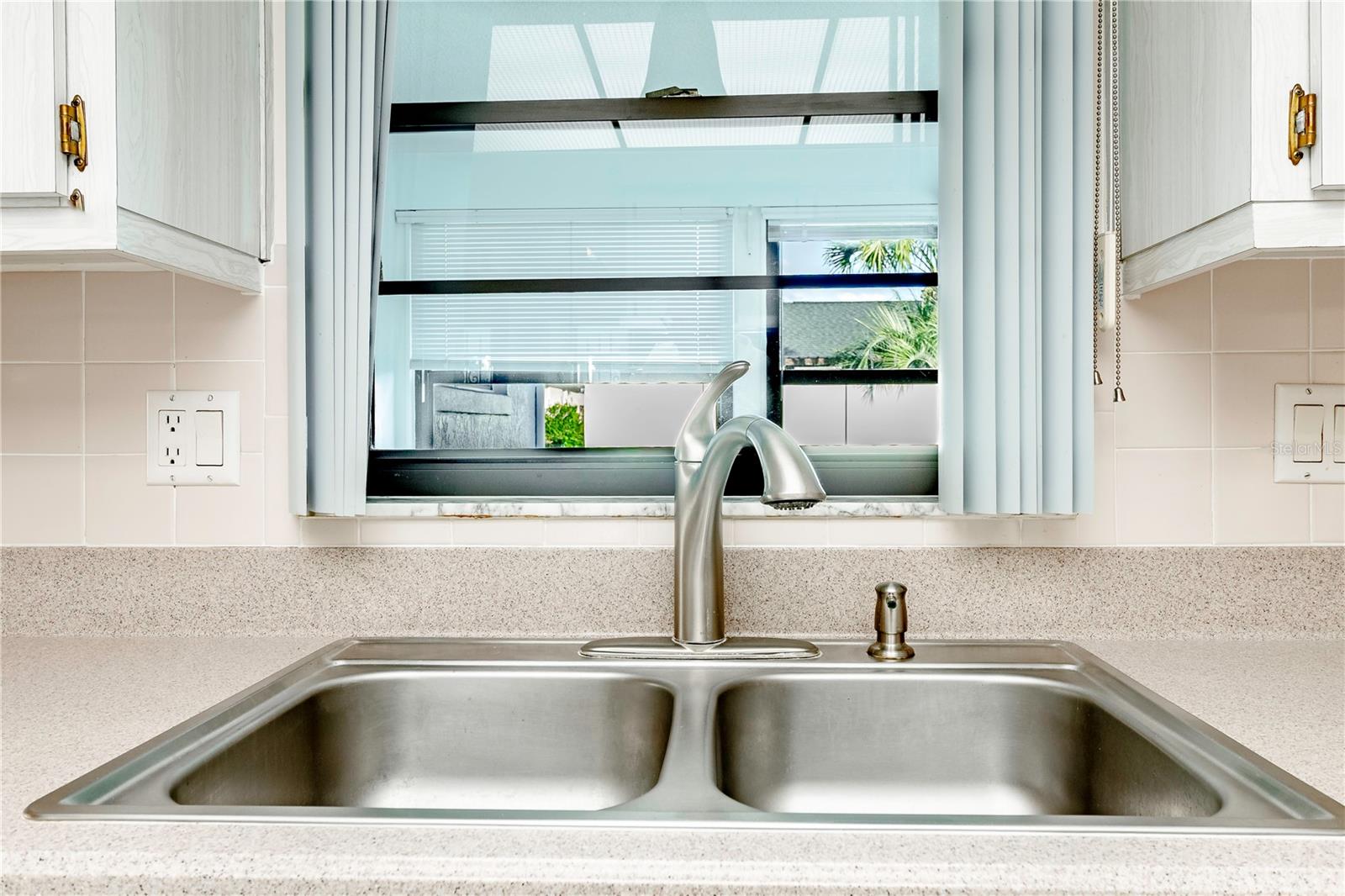 Image 25 of 38 For 2420 Pine Tree Circle Drive