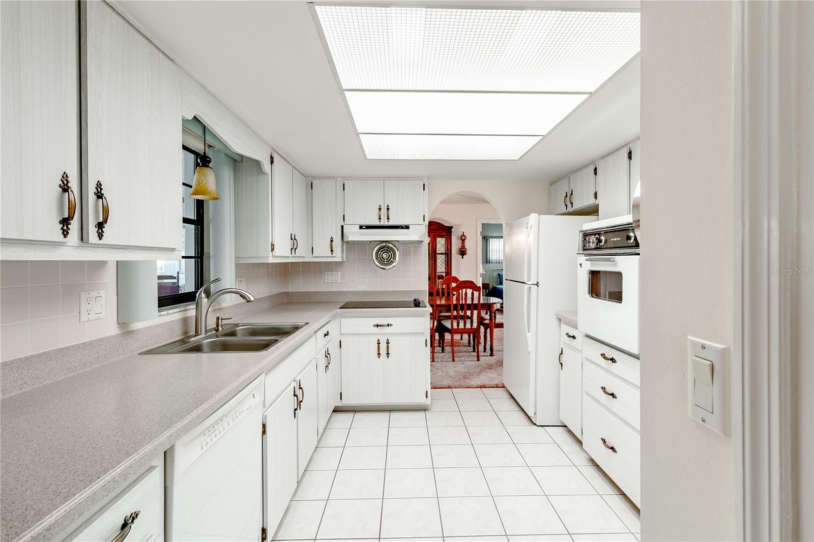 Image 26 of 38 For 2420 Pine Tree Circle Drive