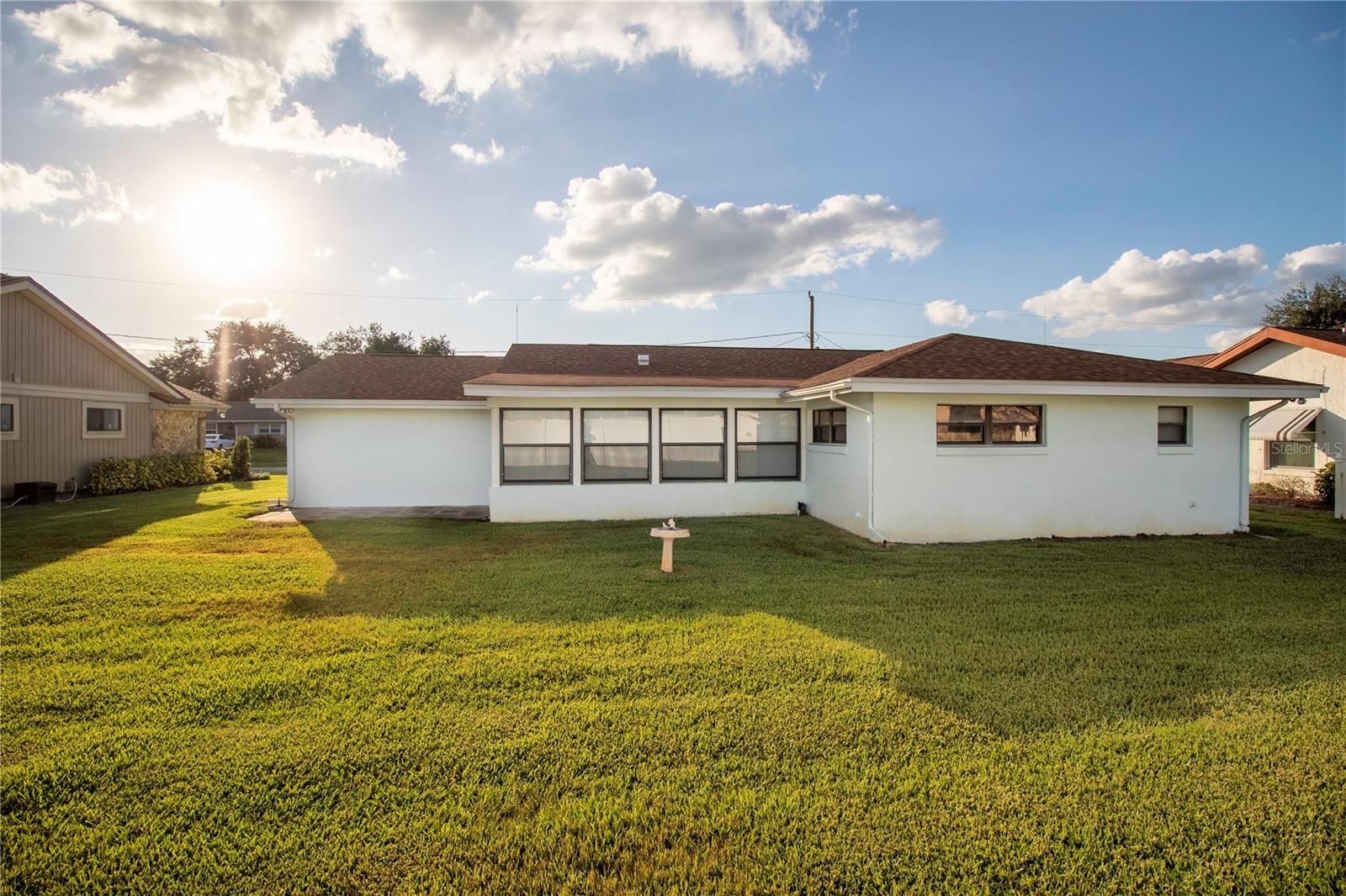 Image 7 of 38 For 2420 Pine Tree Circle Drive