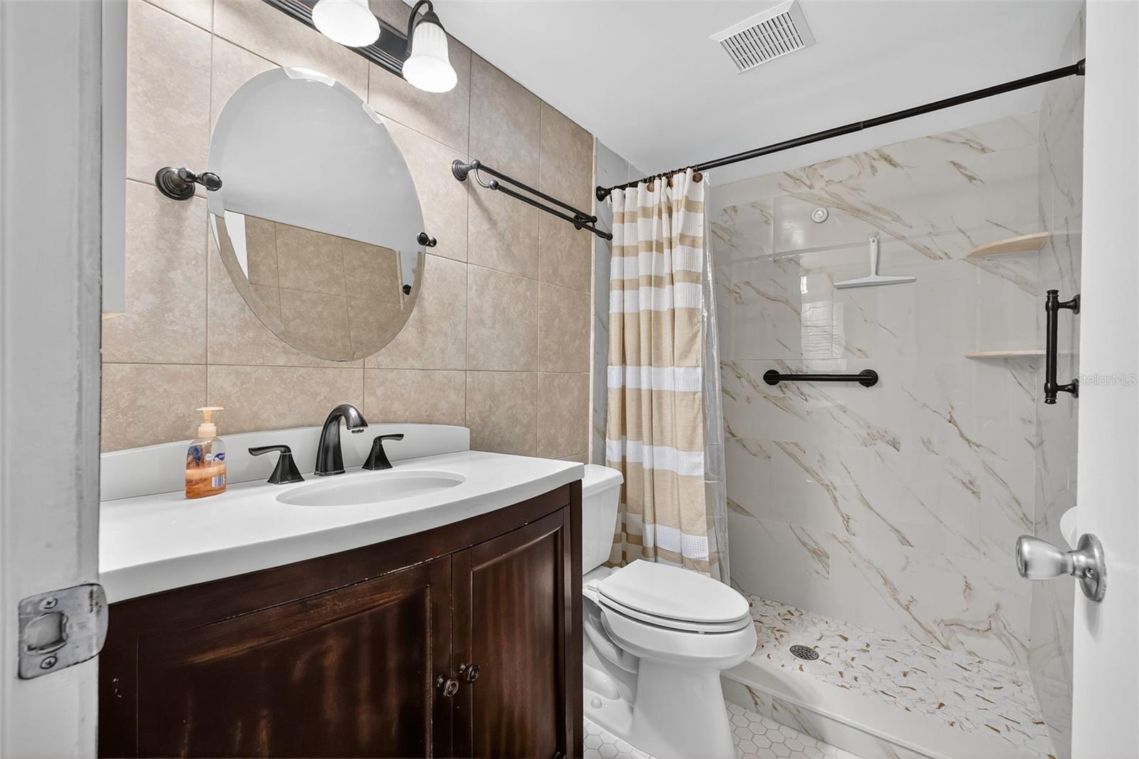 Image 16 of 51 For 1437 Atlantic Avenue 105