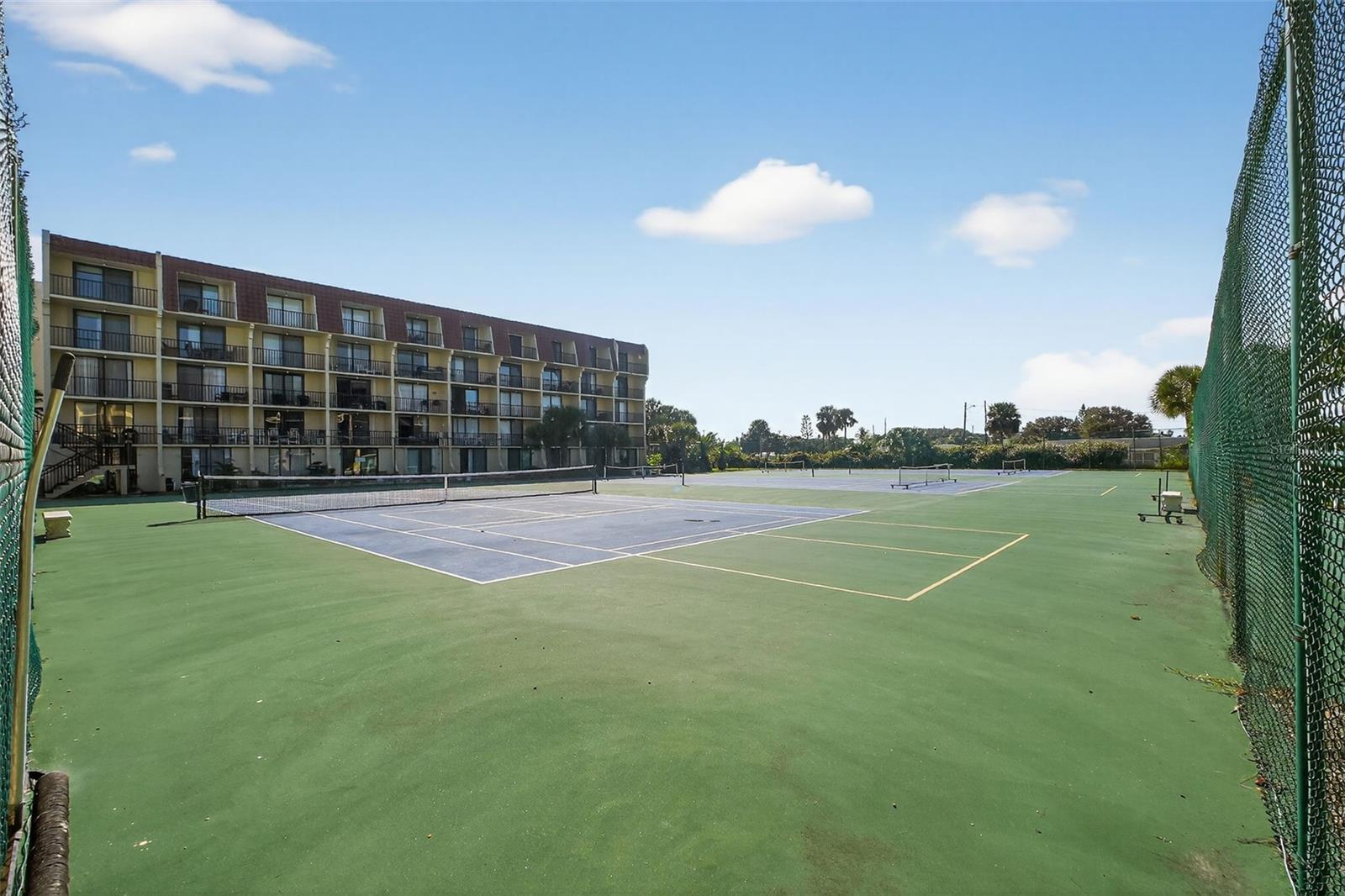 Image 28 of 51 For 1437 Atlantic Avenue 105