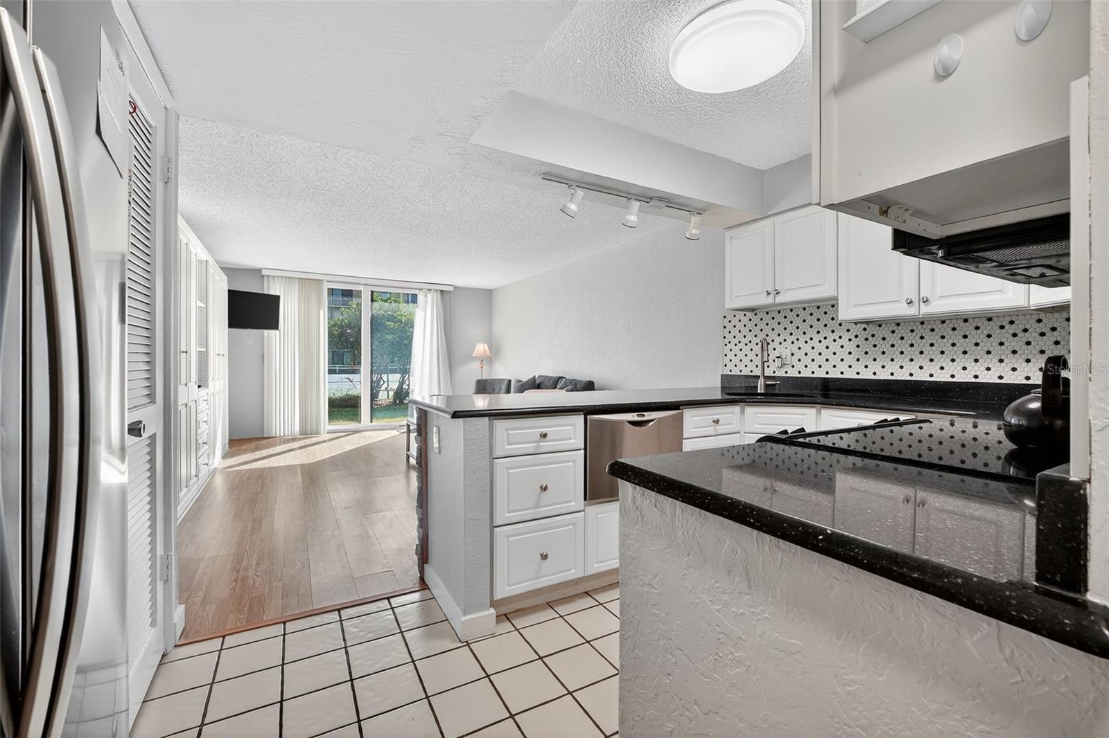 Image 5 of 51 For 1437 Atlantic Avenue 105