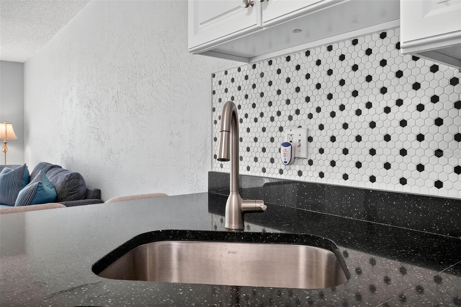 Image 6 of 51 For 1437 Atlantic Avenue 105