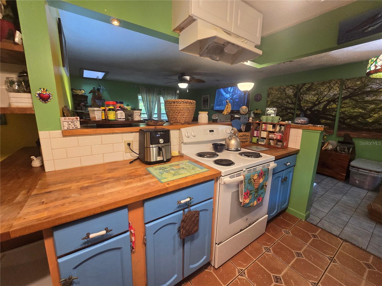 Image 13 of 86 For 940 Minnesota Avenue