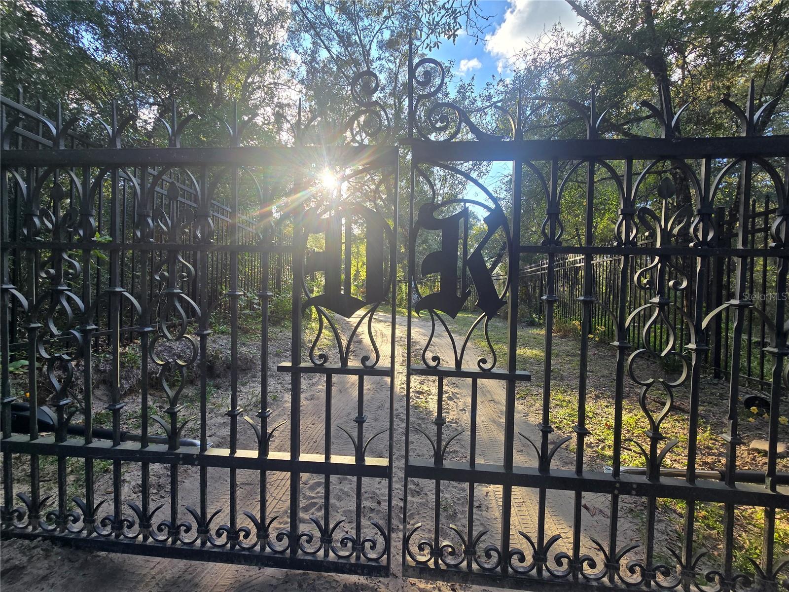 Image 3 of 86 For 940 Minnesota Avenue