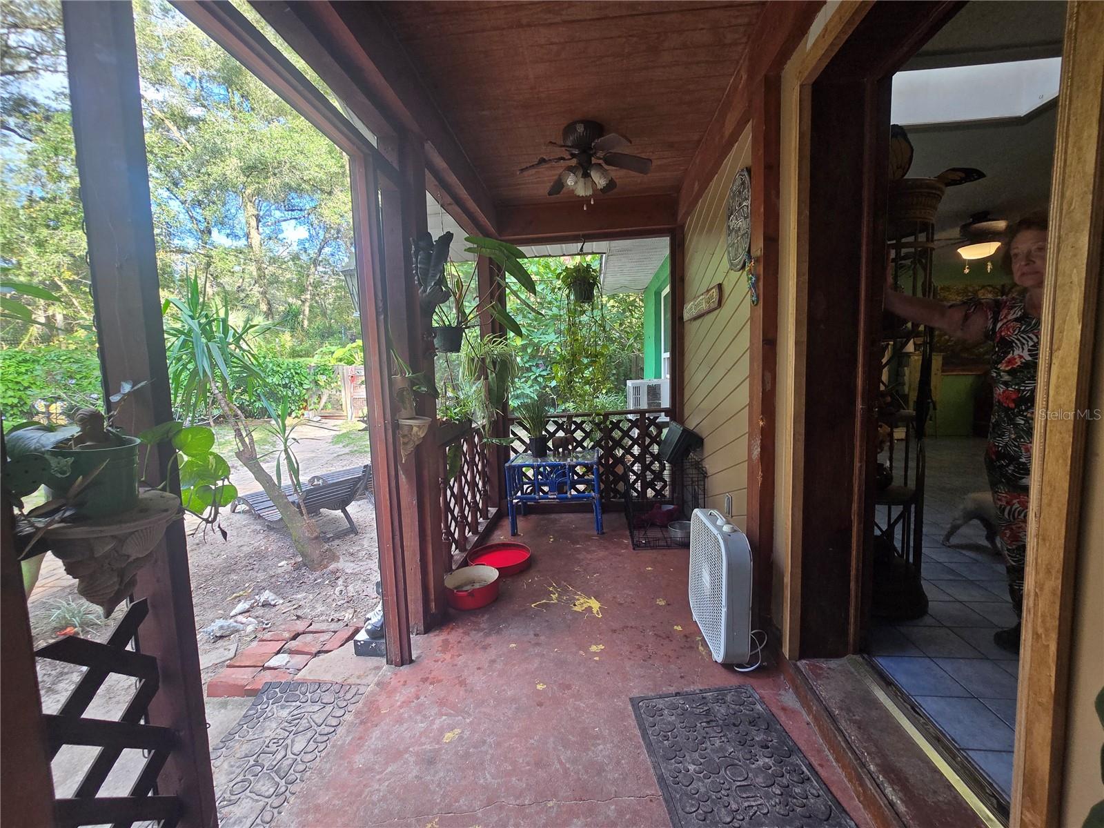 Image 7 of 86 For 940 Minnesota Avenue