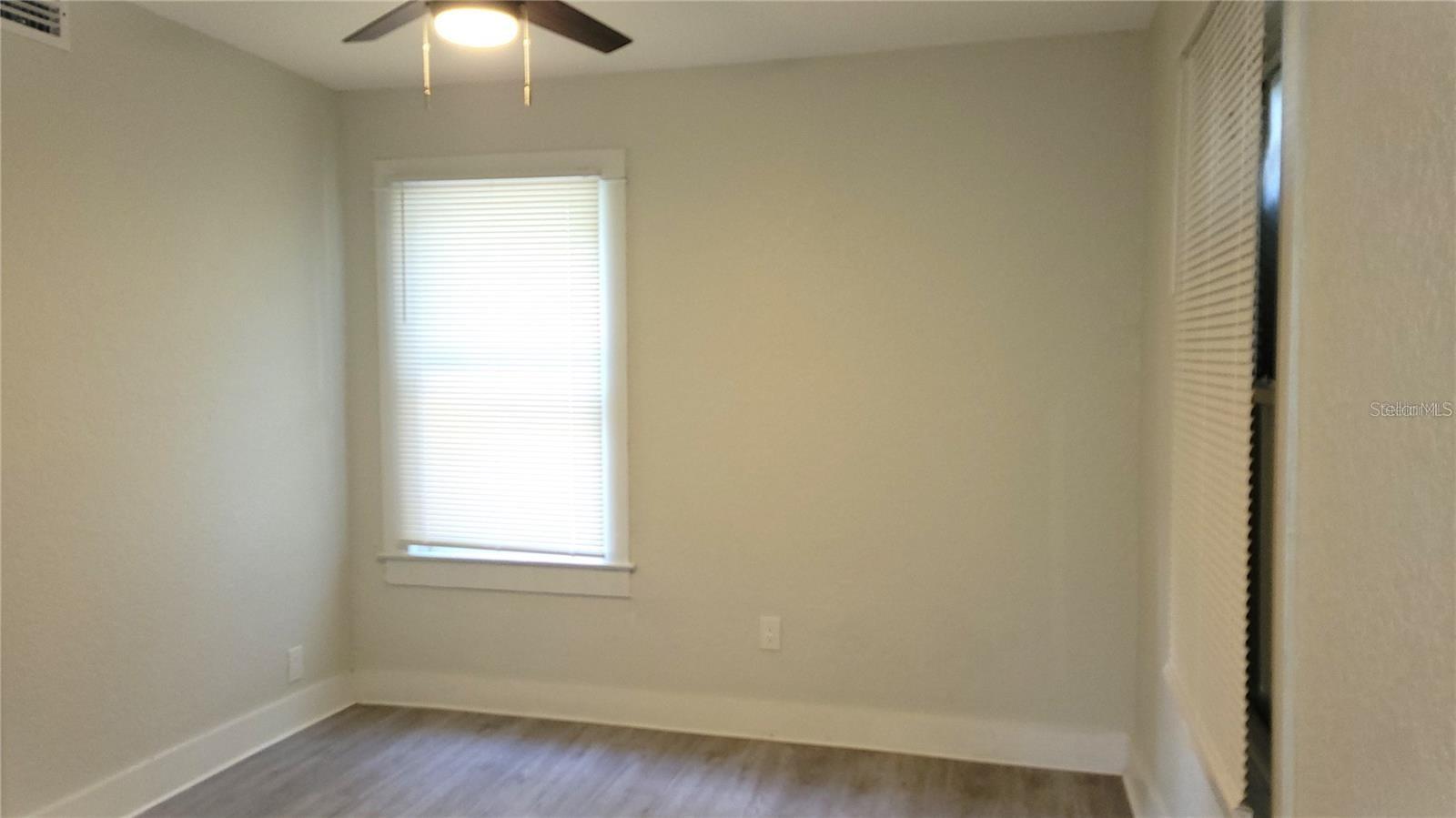 Image 12 of 14 For 139 Stone St