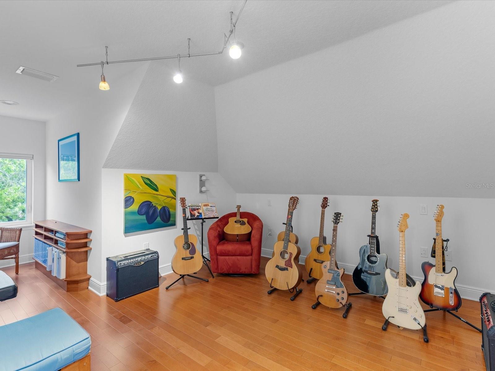 Image 44 of 99 For 110 Ocean Way Drive