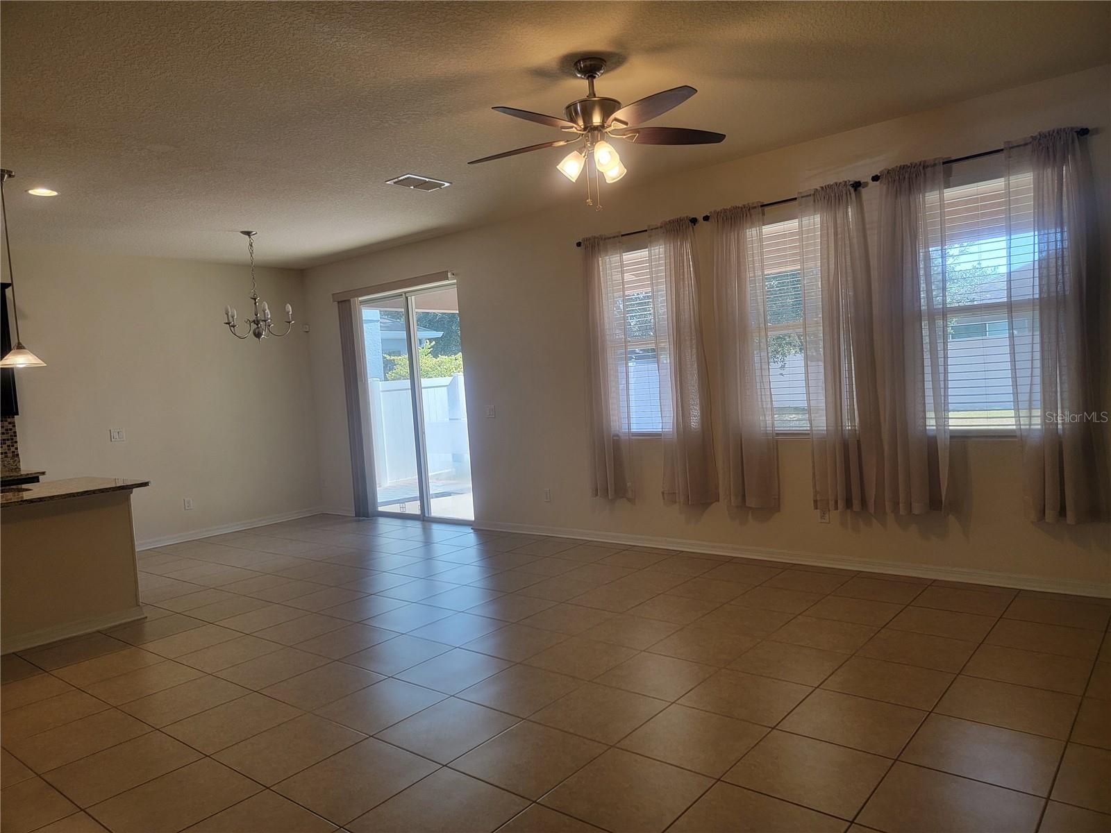 Image 53 of 83 For 2527 Tanner Terrace