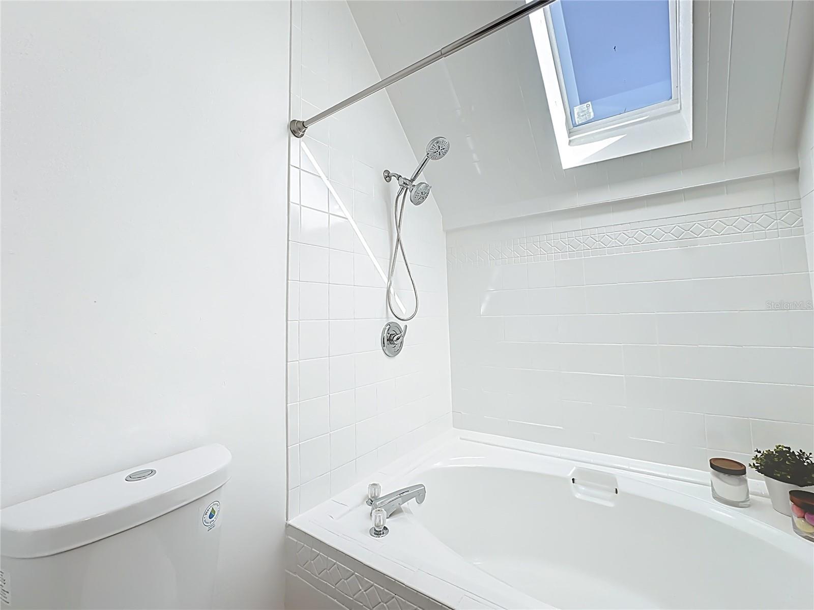 Image 47 of 79 For 506 Oakland Ter