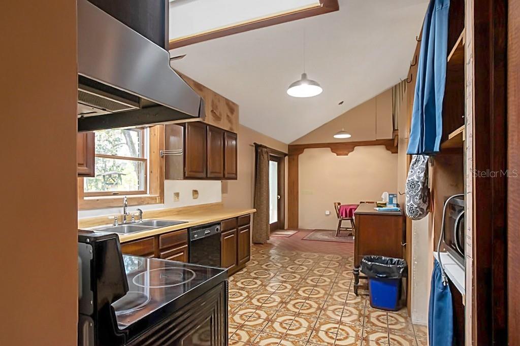 Image 5 of 17 For 163 Orange Avenue