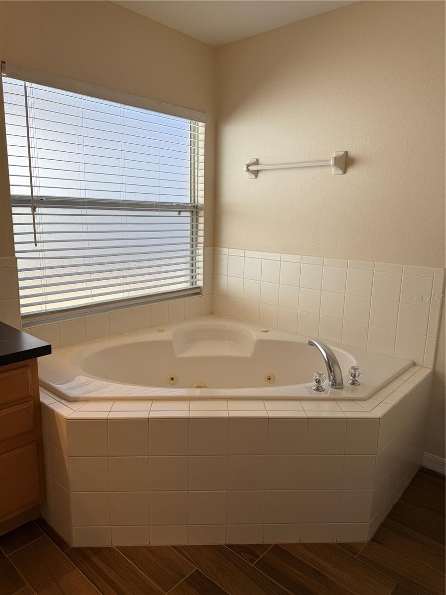 Image 25 of 33 For 517 Swan Range Road