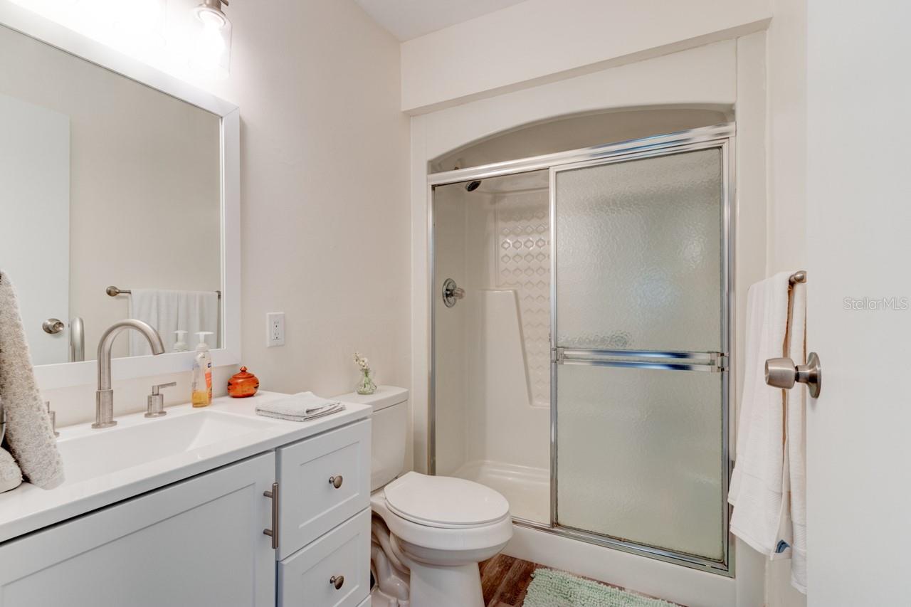 Image 15 of 21 For 9 Par Drive 