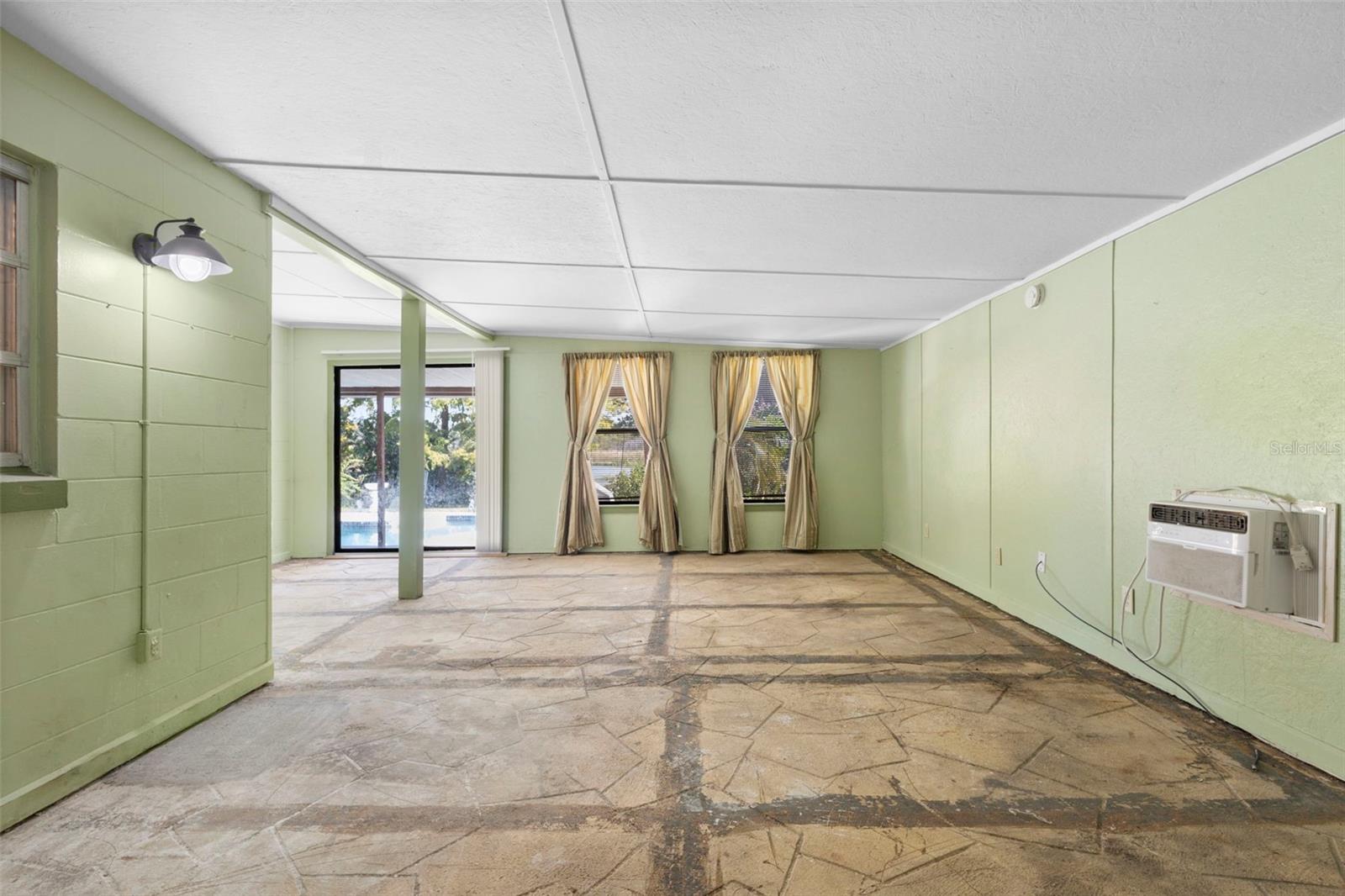 Image 28 of 45 For 8101 Lake Eve Drive