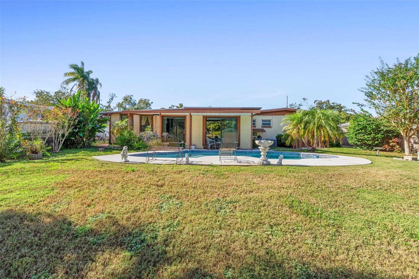 Image 36 of 45 For 8101 Lake Eve Drive