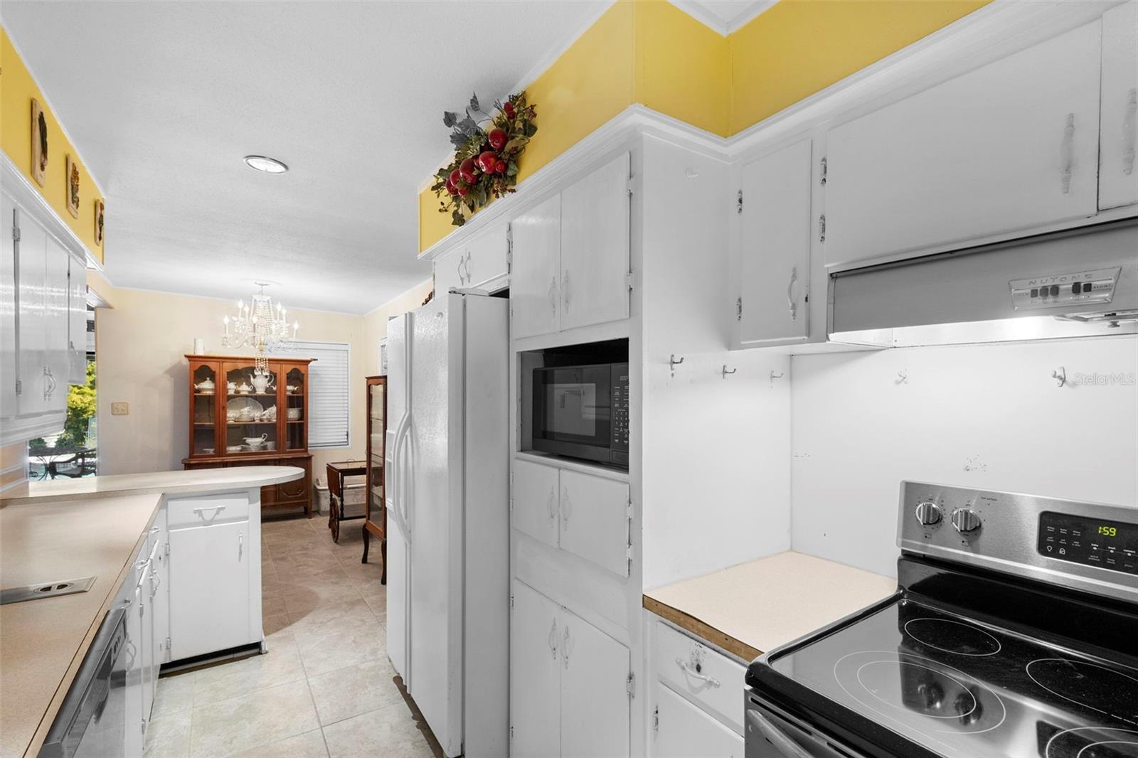 Image 4 of 45 For 8101 Lake Eve Drive