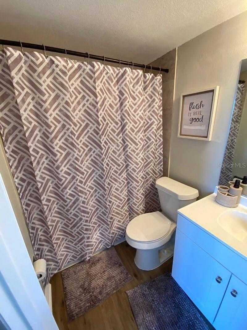 Image 13 of 20 For 6060 Village Circle Ge