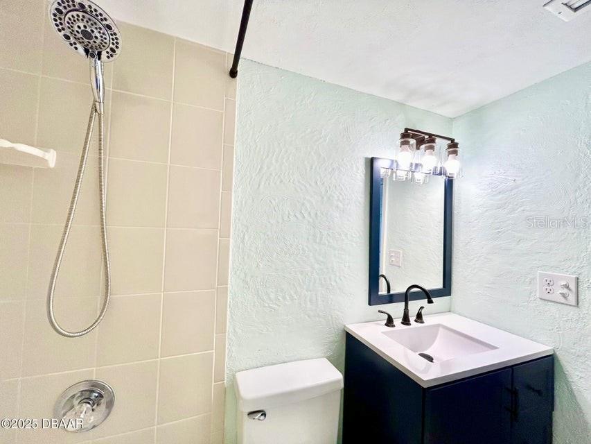 Image 10 of 28 For 2711 Halifax Avenue 382