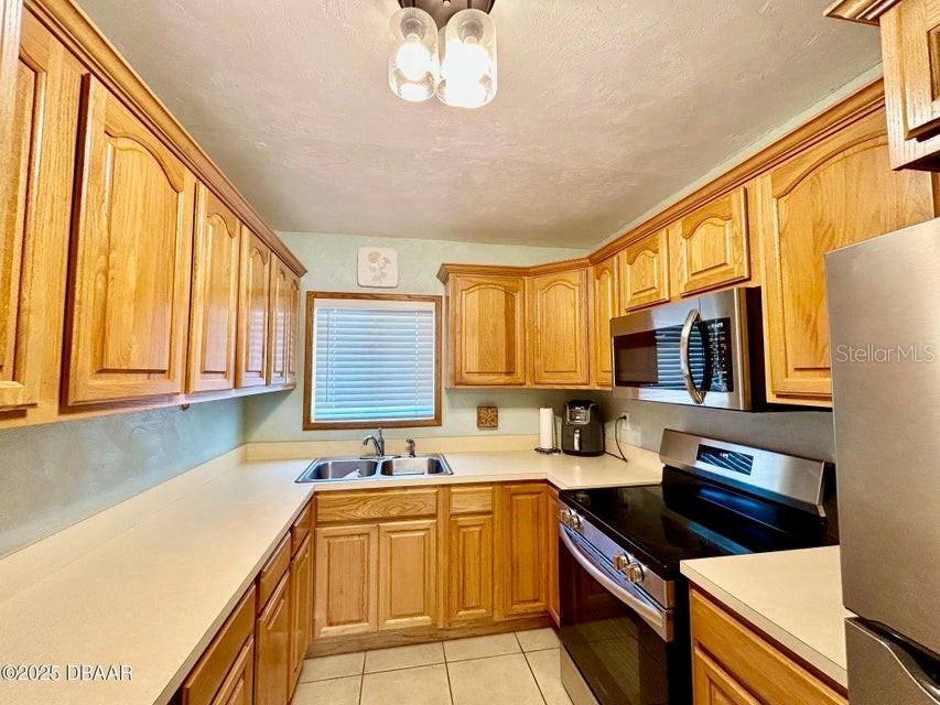 Image 11 of 28 For 2711 Halifax Avenue 382