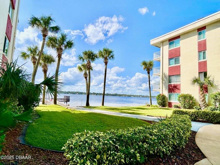 Image 13 of 28 For 2711 Halifax Avenue 382