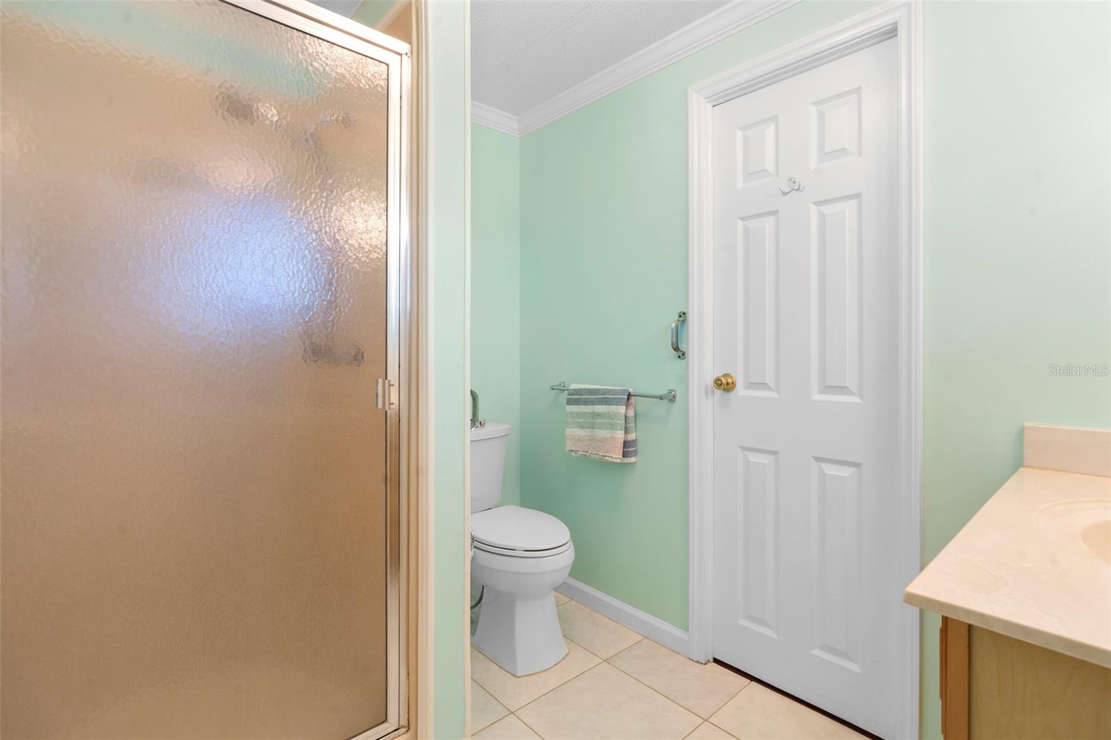 Image 12 of 31 For 105 Florence Boulevard