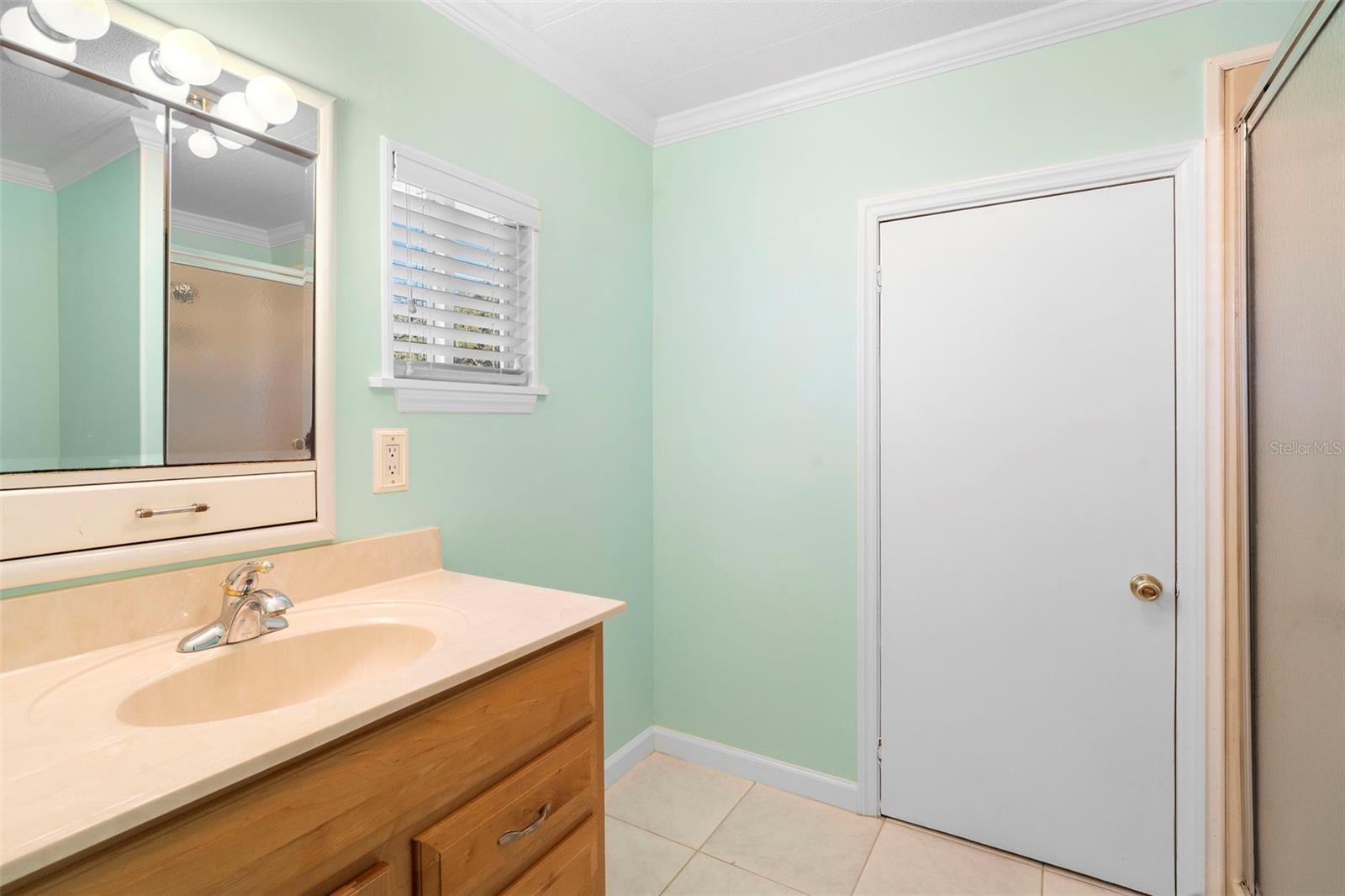 Image 13 of 31 For 105 Florence Boulevard