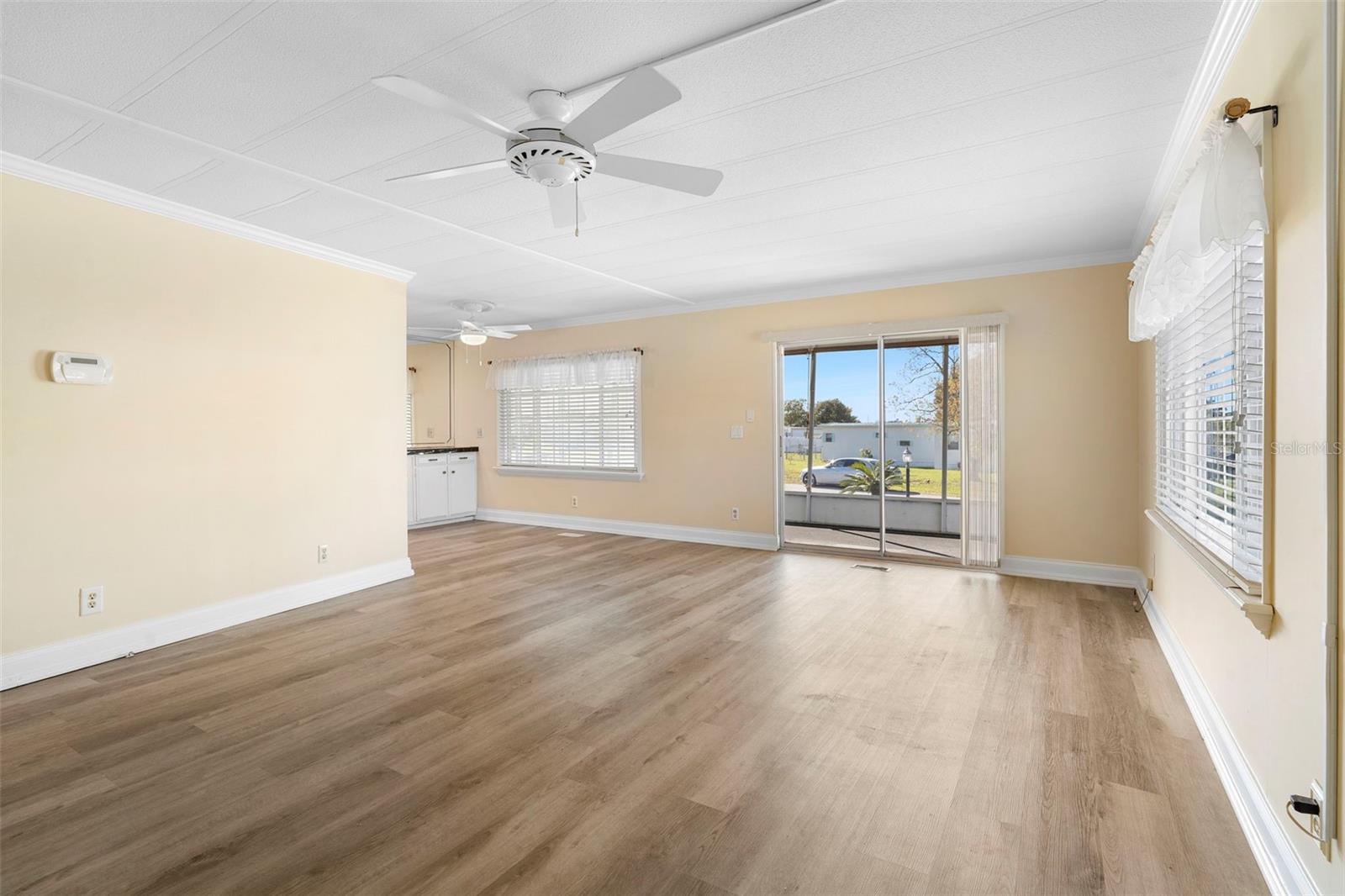 Image 8 of 31 For 105 Florence Boulevard