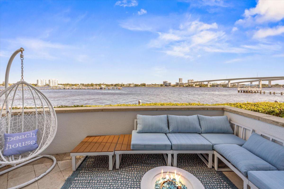 Image 14 of 88 For 231 Riverside Drive 102