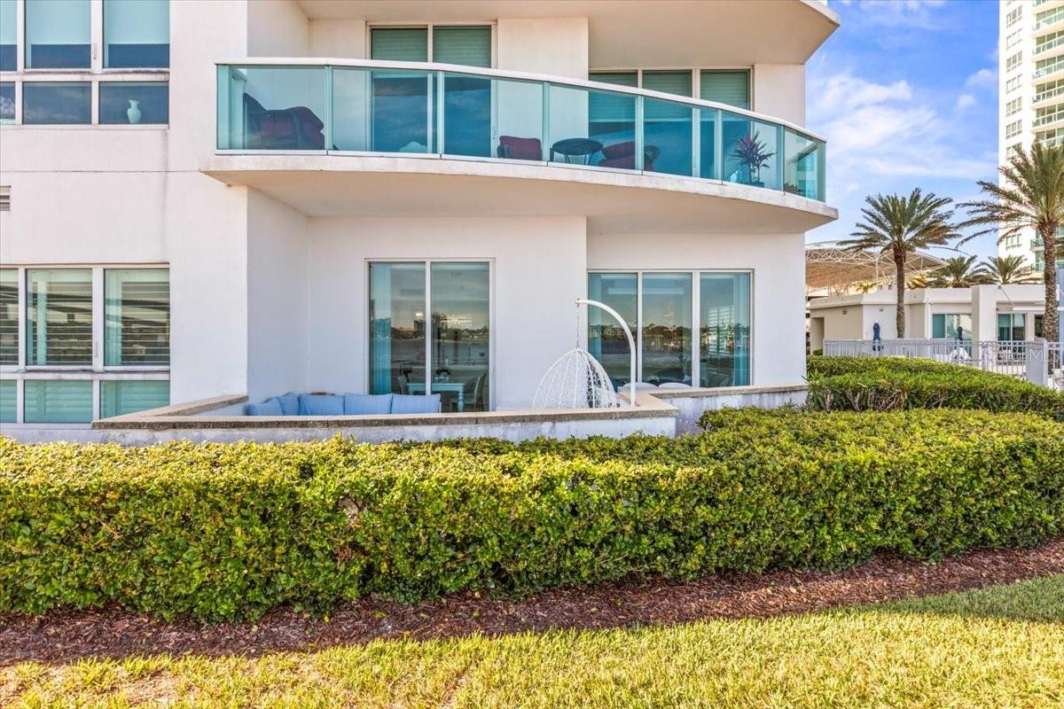 Image 17 of 88 For 231 Riverside Drive 102