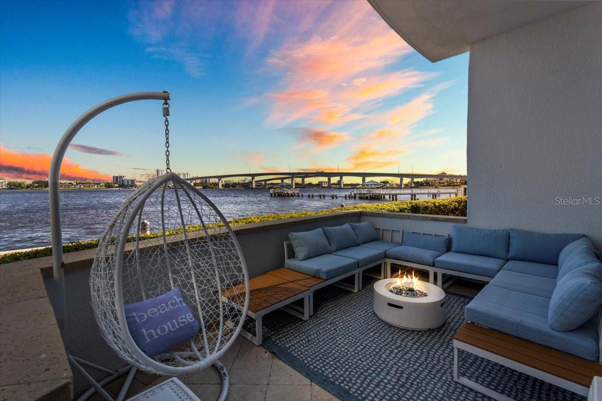 Image 2 of 88 For 231 Riverside Drive 102