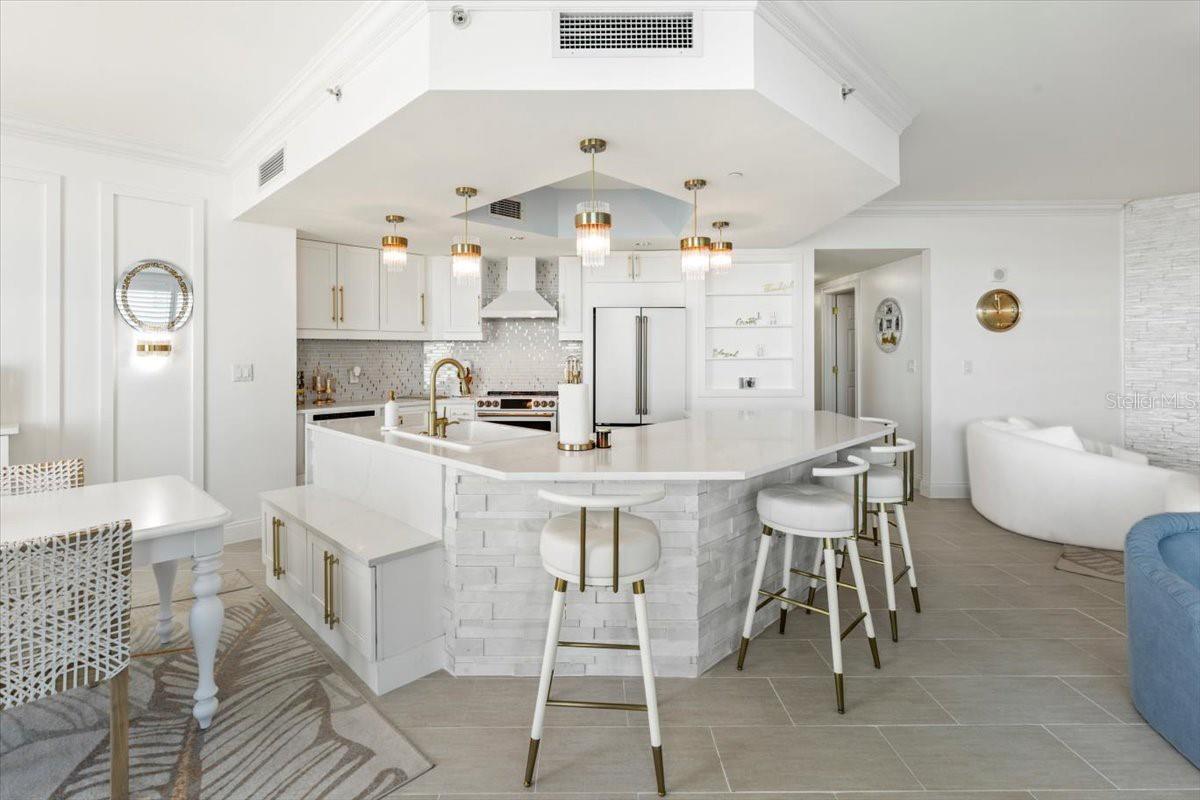 Image 29 of 88 For 231 Riverside Drive 102