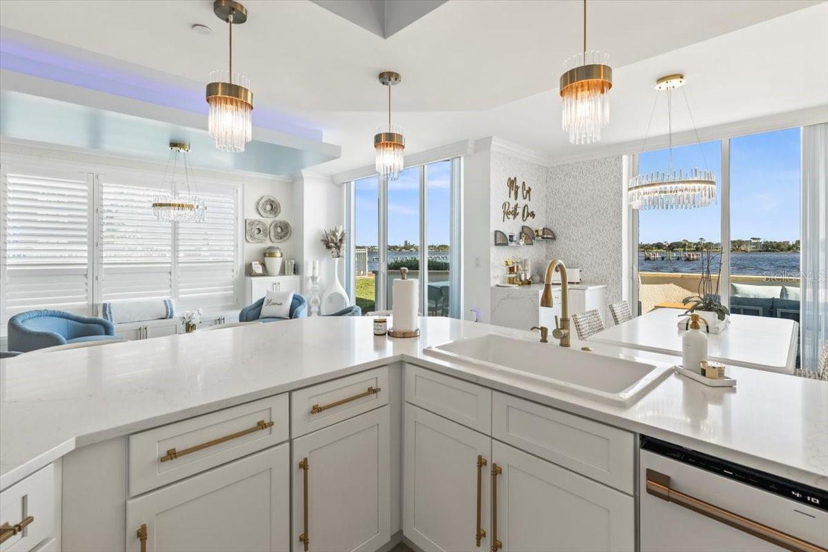 Image 33 of 88 For 231 Riverside Drive 102