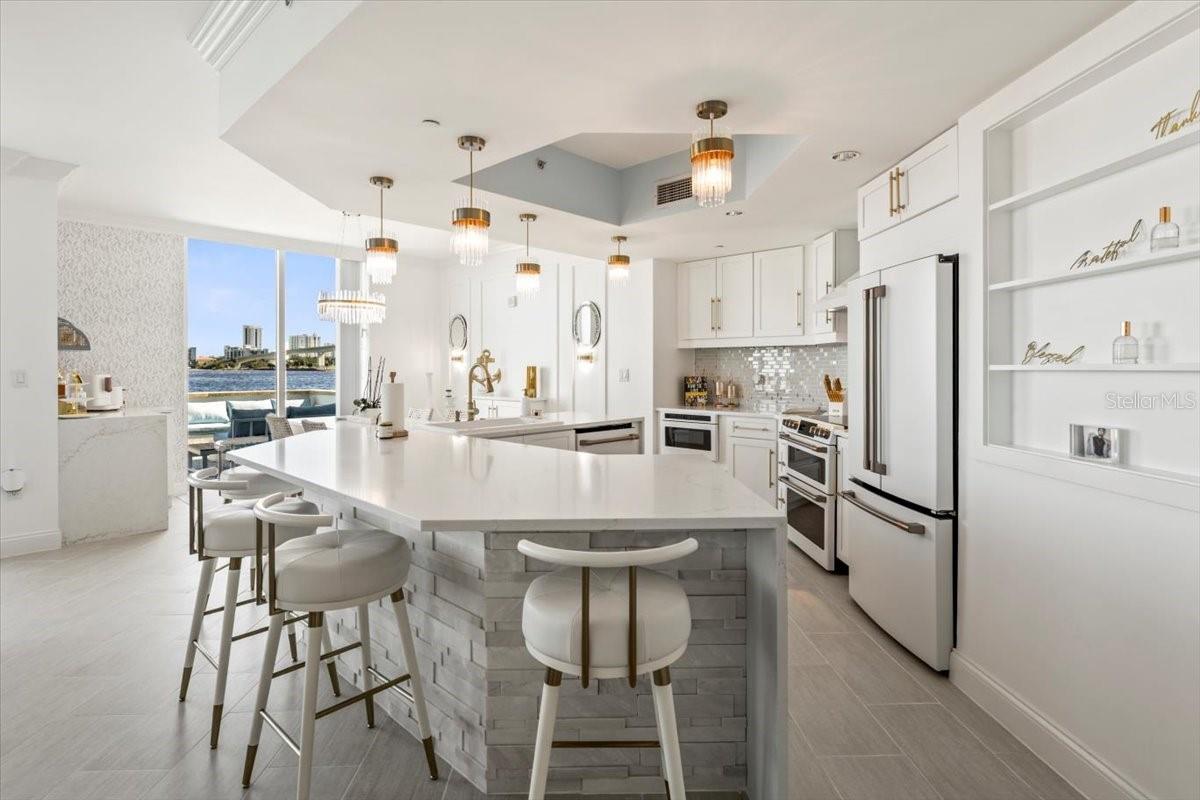 Image 36 of 88 For 231 Riverside Drive 102