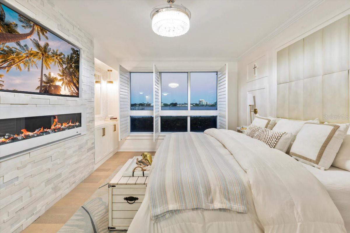 Image 40 of 88 For 231 Riverside Drive 102