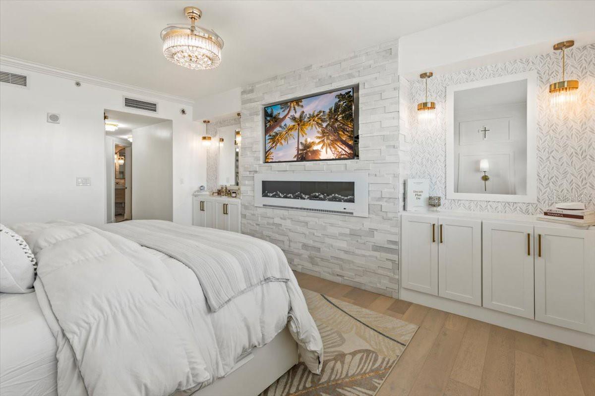 Image 41 of 88 For 231 Riverside Drive 102