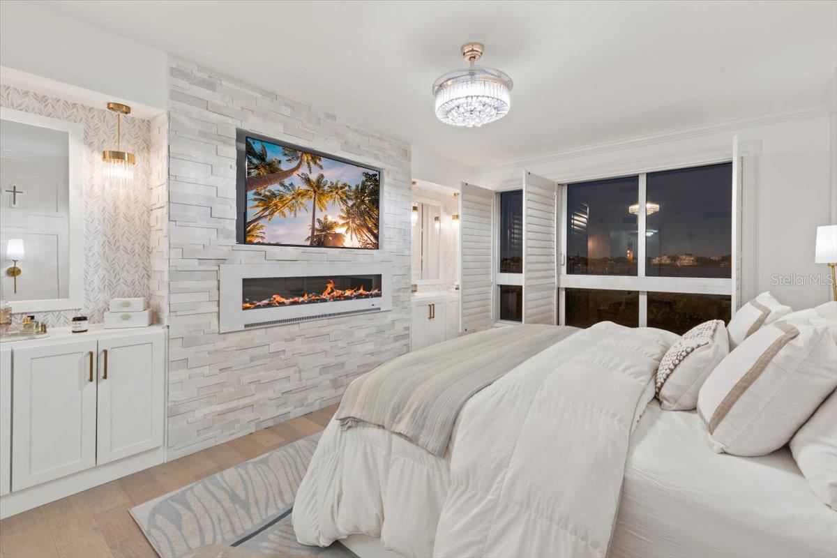 Image 43 of 88 For 231 Riverside Drive 102