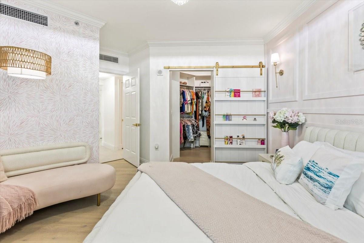 Image 58 of 88 For 231 Riverside Drive 102