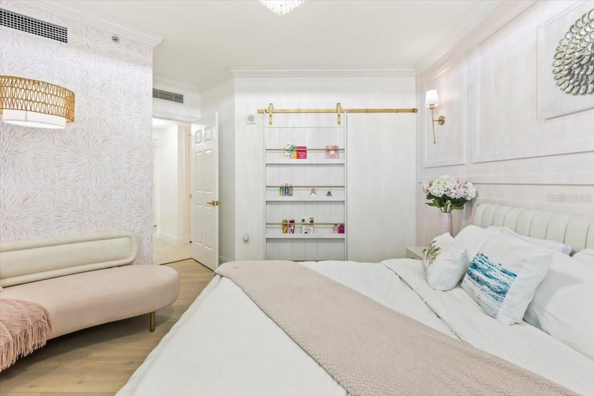 Image 59 of 88 For 231 Riverside Drive 102