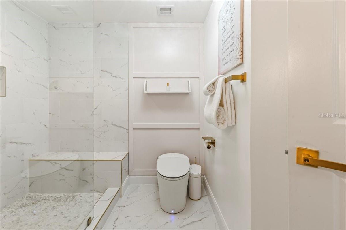 Image 60 of 88 For 231 Riverside Drive 102