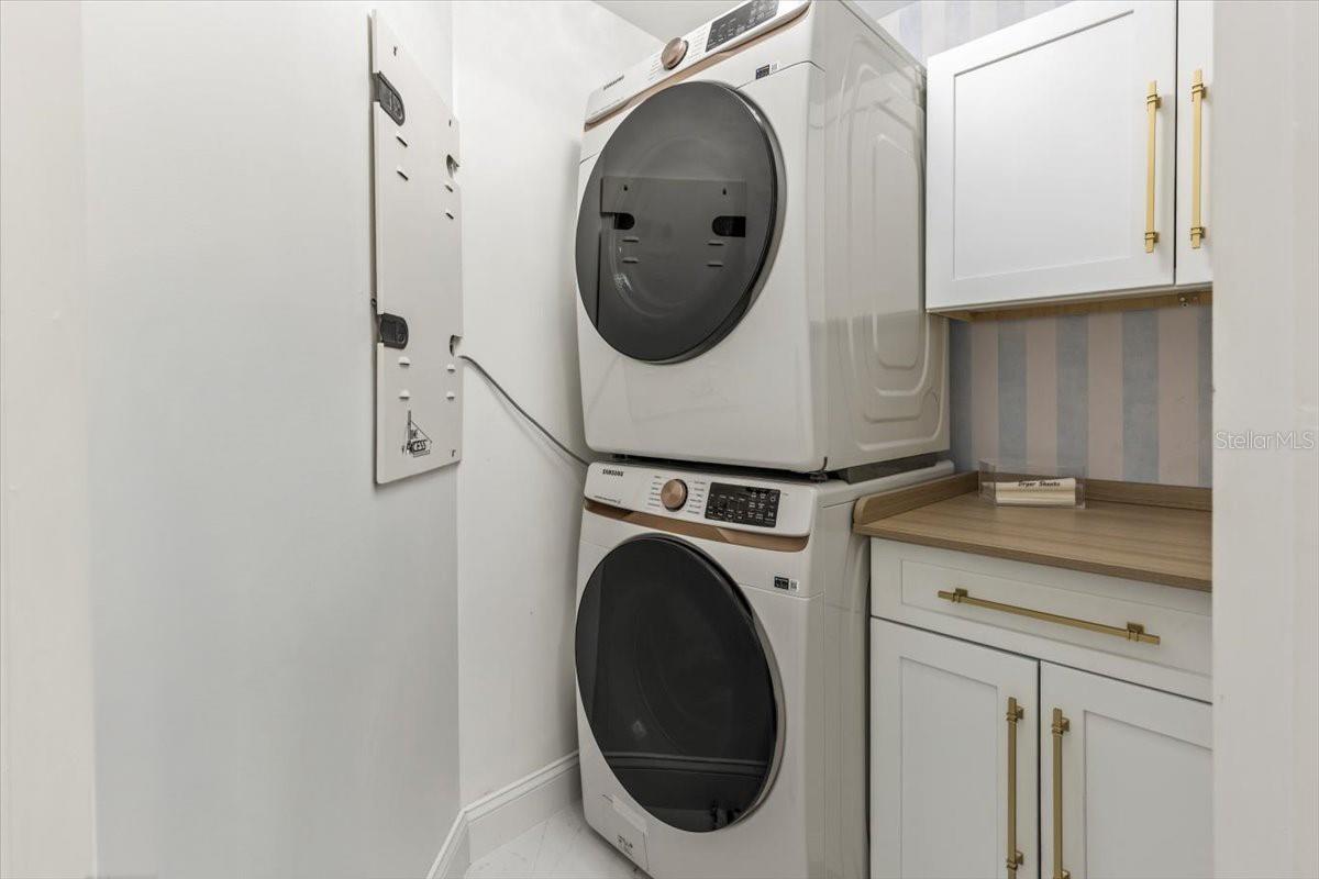 Image 62 of 88 For 231 Riverside Drive 102