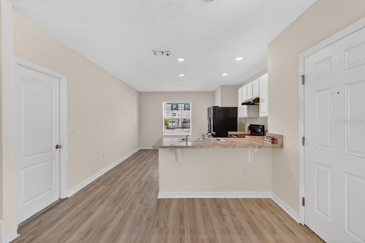 Image 8 of 36 For 1624 Primo Court