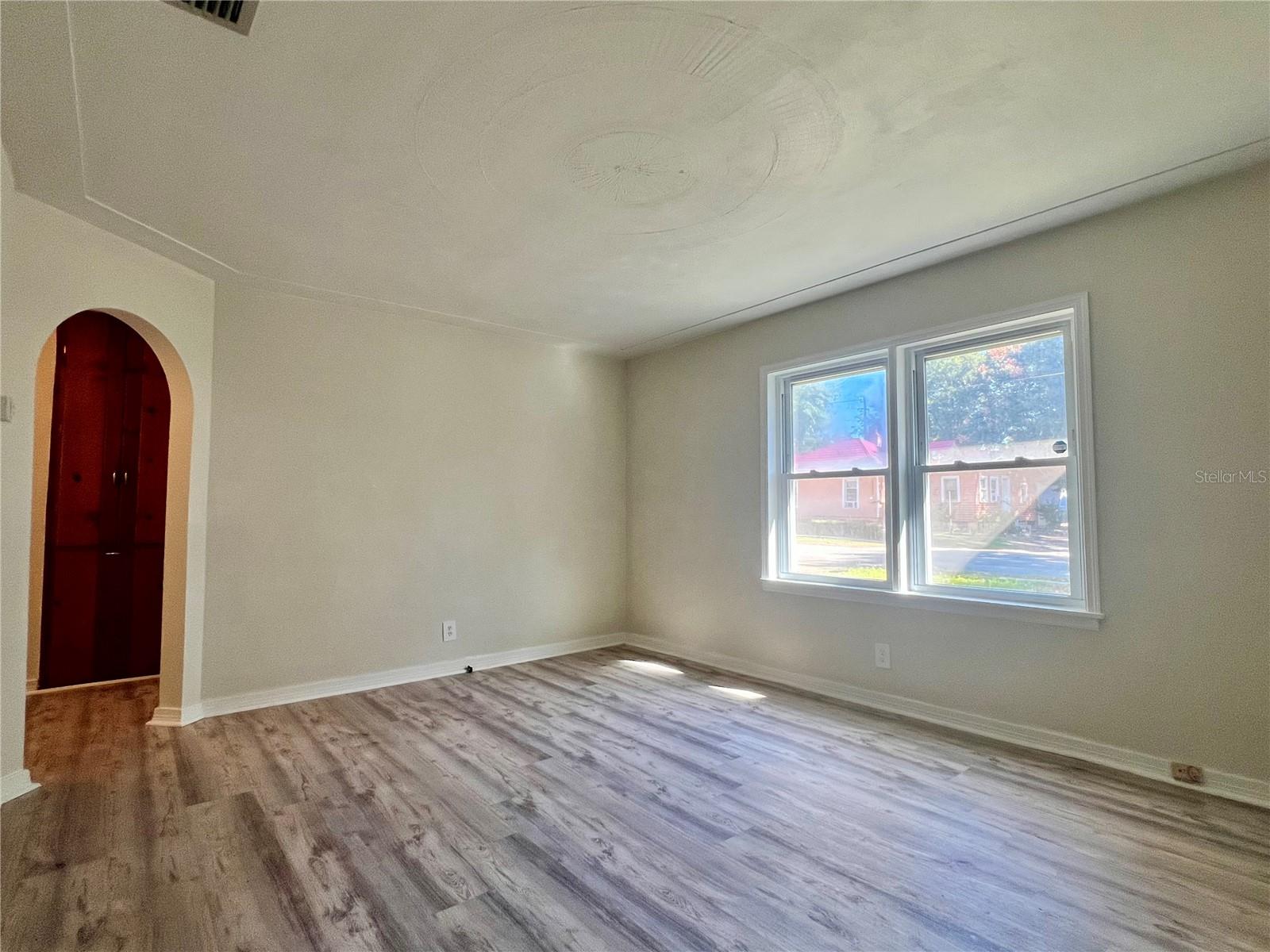 Image 4 of 14 For 510 Florida Avenue