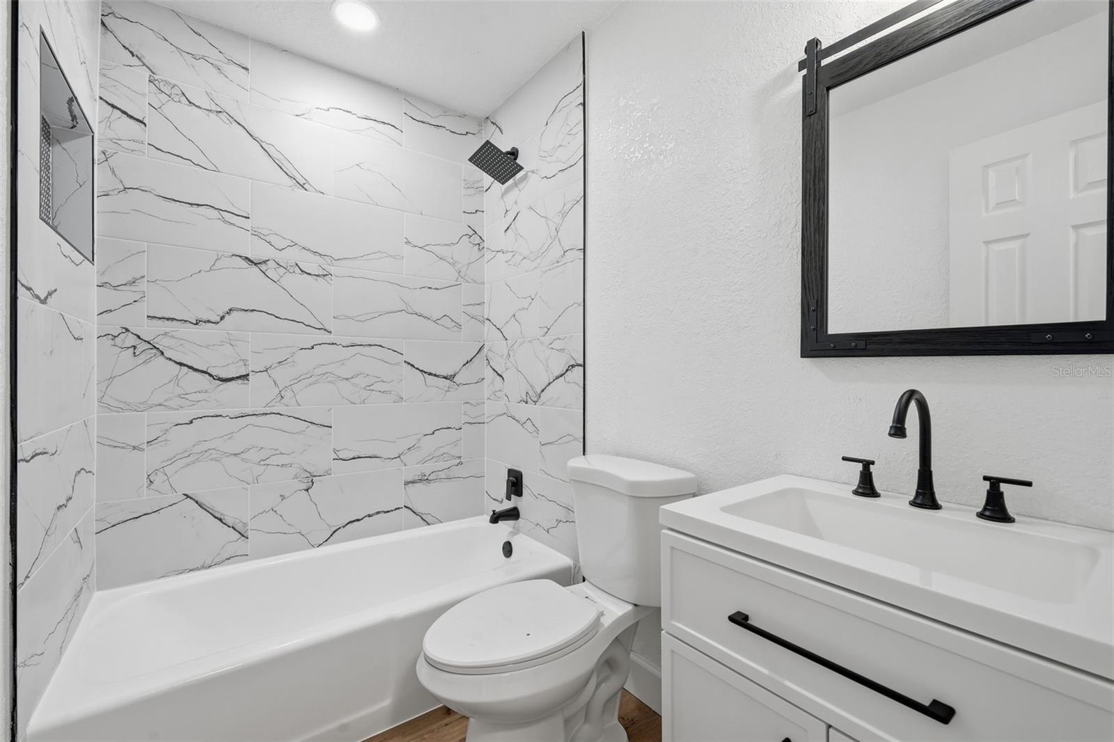 Image 12 of 22 For 1113 Cass Street