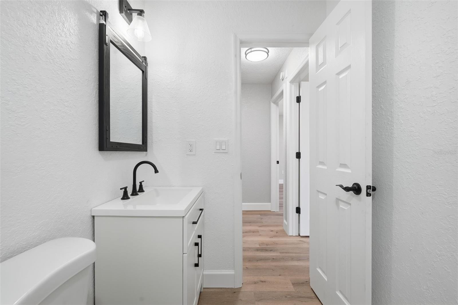 Image 13 of 22 For 1113 Cass Street