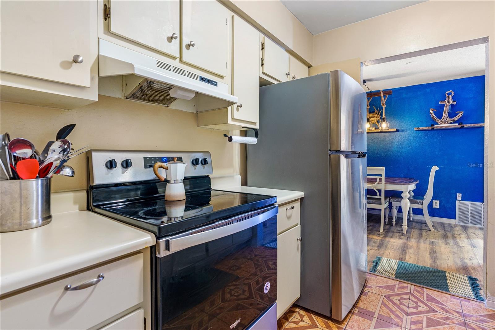 Image 11 of 34 For 1364 Beacon Drive