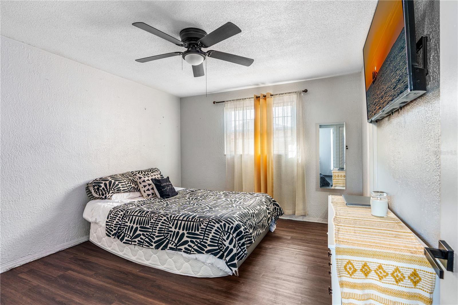 Image 15 of 34 For 1364 Beacon Drive