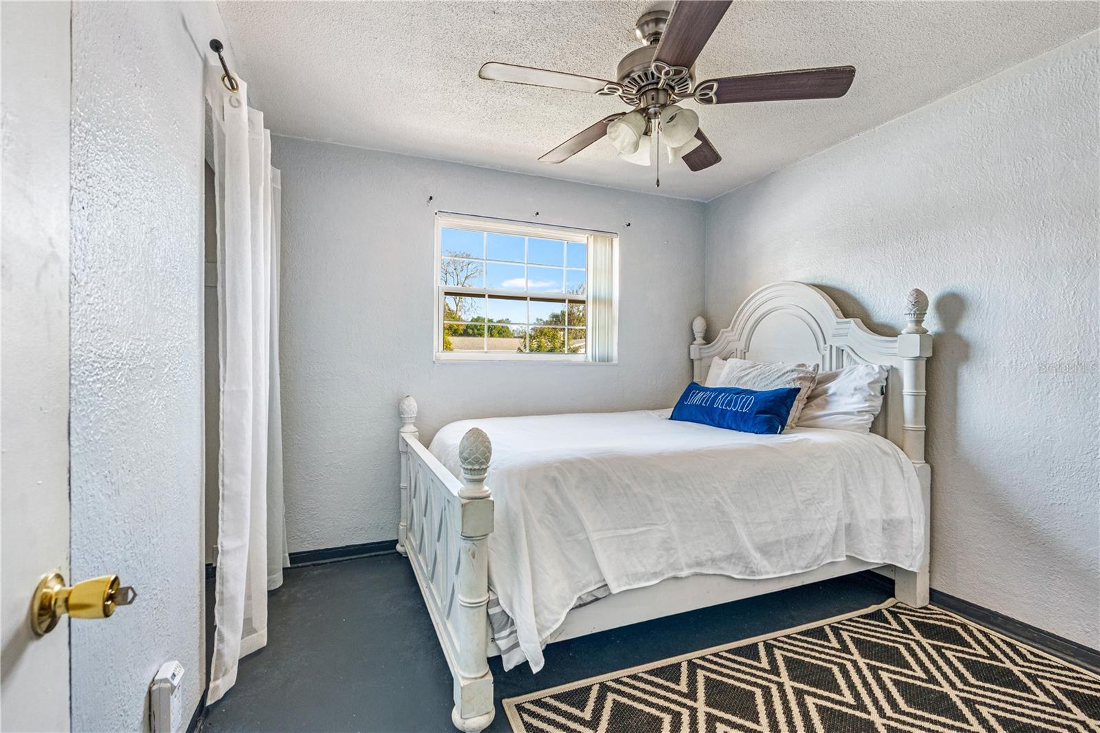 Image 18 of 34 For 1364 Beacon Drive