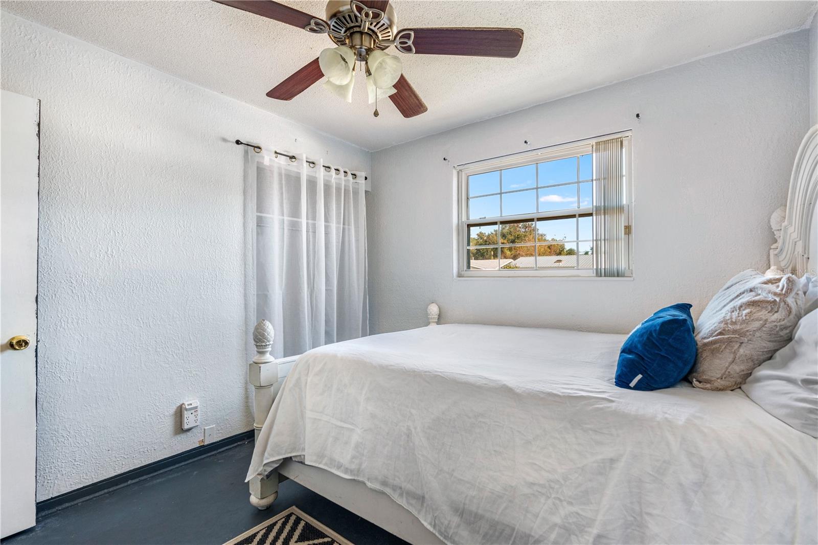 Image 19 of 34 For 1364 Beacon Drive