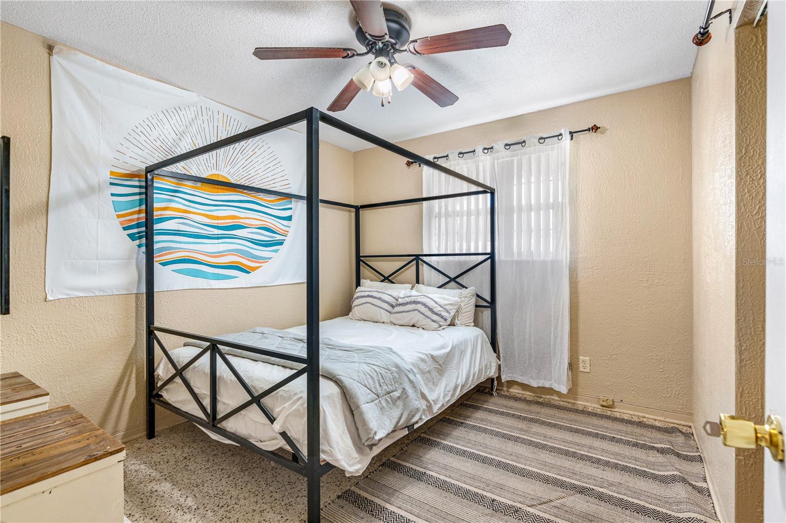 Image 21 of 34 For 1364 Beacon Drive