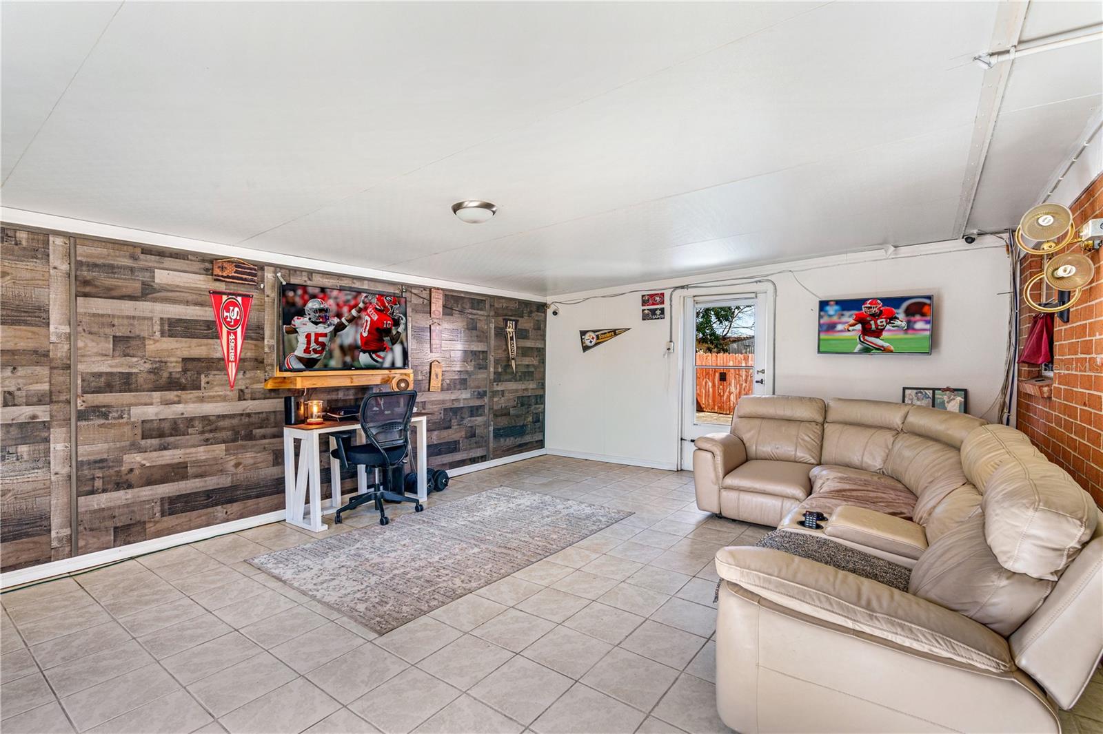 Image 8 of 34 For 1364 Beacon Drive